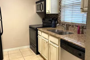 912 La Costa Cir, Sarasota, FL 34237 - Photo 6