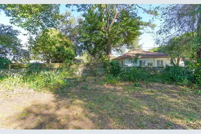 2461 Ringling Boulevard, Sarasota, FL 34237 - Photo 30