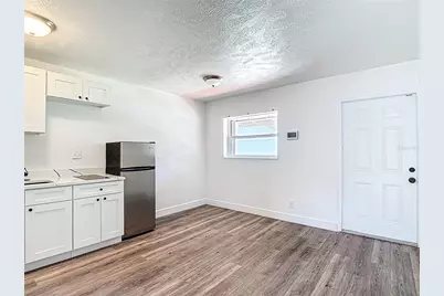 1409 College Park Lane, Tampa, FL 33612 - Photo 8