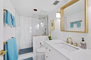 6925 Gulf of Mexico Dr, Longboat Key, FL 34228 - Photo 16