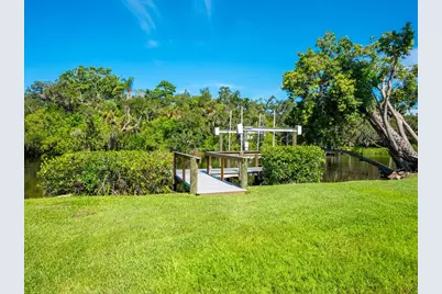 2504 Wilkinson Road, Sarasota, FL 34231 - Photo 4