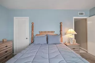 1050 Longboat Club Rd, Longboat Key, FL 34228 - Photo 38