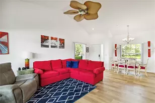 6568 Fairway Gardens Dr, Bradenton, FL 34203 - Photo 6