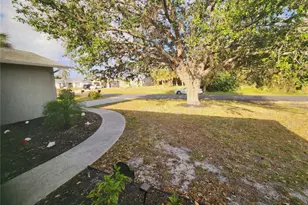 1229 Coral Ln, Englewood, FL 34224 - Photo 2