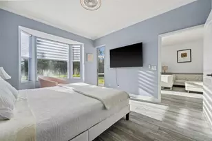 9611 Castle Point Dr, Sarasota, FL 34238 - Photo 6