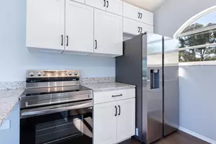 2504 Wilkinson Rd, Sarasota, FL 34231 - Photo 8