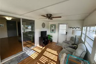 406 50th Ave W, Bradenton, FL 34207 - Photo 2