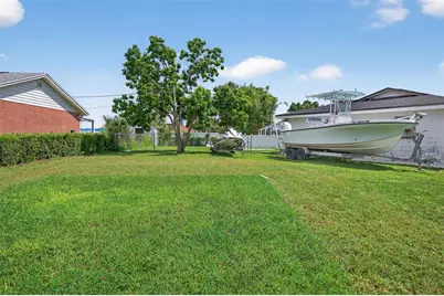 807 Melody Lane, Bradenton, FL 34207 - Photo 8