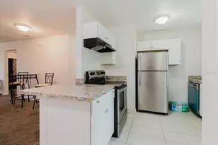5723 5th St E, Bradenton, FL 34203 - Photo 12