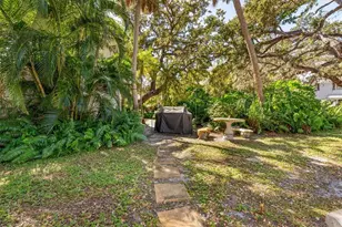 3745 Almeria Ave, Sarasota, FL 34239 - Photo 22