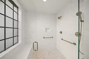 3548 Founders Club Dr, Sarasota, FL 34240 - Photo 32