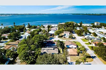 2208 79th Street W, Bradenton, FL 34209 - Photo 2