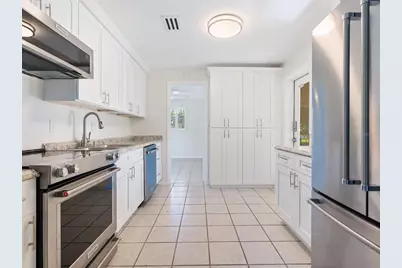 2506 Wilkinson Road, Sarasota, FL 34231 - Photo 14