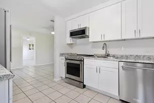 2506 Wilkinson Rd, Sarasota, FL 34231 - Photo 10