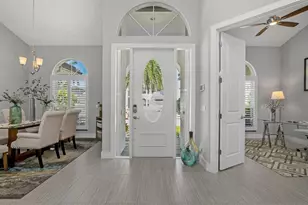 609 Crescent St, Marco Island, FL 34145 - Photo 8