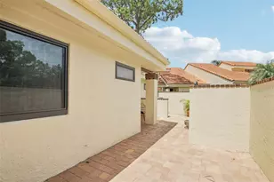 5387 Huntingwood Ct, Sarasota, FL 34235 - Photo 32