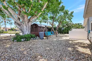 4216 Royal Palm Dr, Bradenton, FL 34210 - Photo 36