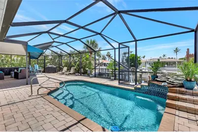 4216 Royal Palm Drive, Bradenton, FL 34210 - Photo 4