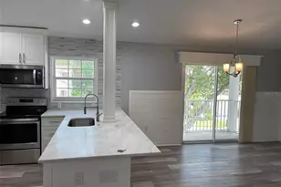 6412 Rosefinch Ct, Lakewood Ranch, FL 34202 - Photo 4