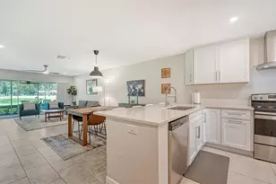 7820 Palm Aire Ln, Sarasota, FL 34243 - Photo 6