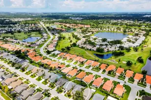 4738 Raintree St Cir E, Bradenton, FL 34203 - Photo 2