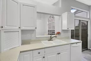 4738 Raintree St Cir E, Bradenton, FL 34203 - Photo 12