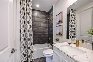 719 Maldives Trl, Sarasota, FL 34234 - Photo 12