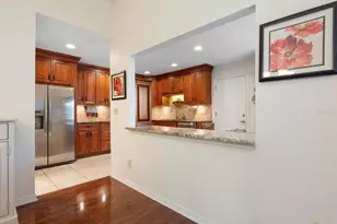 4004 Wilshire Cir E, Sarasota, FL 34238 - Photo 18