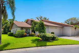 4004 Wilshire Cir E, Sarasota, FL 34238 - Photo 1