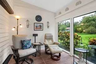 4004 Wilshire Cir E, Sarasota, FL 34238 - Photo 12