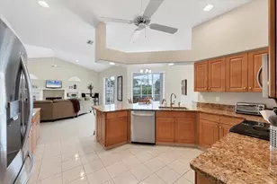 6392 Woodbirch Pl, Sarasota, FL 34238 - Photo 10
