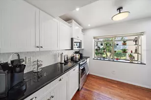 425 Cerromar Terrace, Venice, FL 34293 - Photo 10