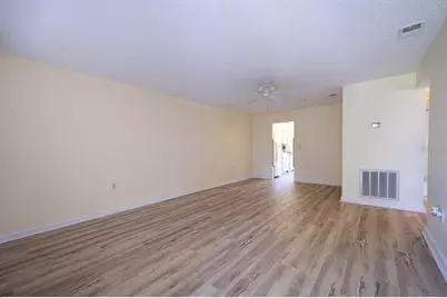 10037 62nd Terrace N #23, Saint Petersburg, FL 33708 - Photo 8