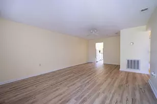 10037 62nd Terrace N, Saint Petersburg, FL 33708 - Photo 8