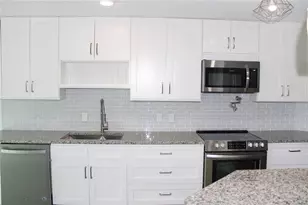 5207 86th St Ct W, Bradenton, FL 34210 - Photo 2