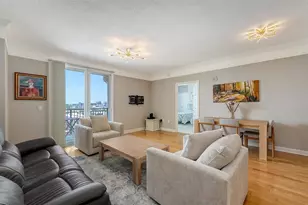 750 N Tamiami Trl, Sarasota, FL 34236 - Photo 10