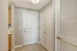 750 N Tamiami Trl, Sarasota, FL 34236 - Photo 4