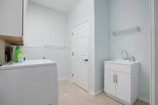 1410 Maseno Dr, Venice, FL 34292 - Photo 22