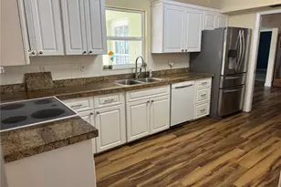 1825 Par Pl, Sarasota, FL 34240 - Photo 10