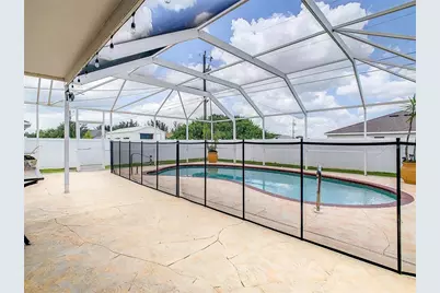 421 Tropicana Parkway E, Cape Coral, FL 33909 - Photo 8