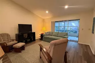 1203 Tallywood Dr, Sarasota, FL 34237 - Photo 4