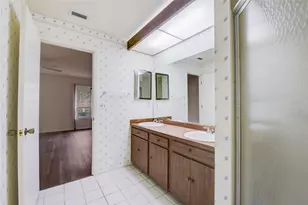 1203 Tallywood Dr, Sarasota, FL 34237 - Photo 12