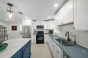 307 57th St, Holmes Beach, FL 34217 - Photo 4