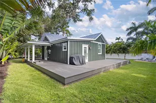 217 9th St E, Bradenton, FL 34208 - Photo 26