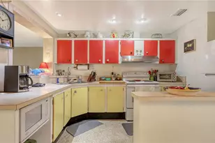 5302 Las Rosas, Sarasota, FL 34242 - Photo 10