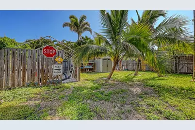 5302 Las Rosas, Sarasota, FL 34242 - Photo 28