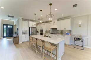 9109 Radiant Cir, Sarasota, FL 34241 - Photo 4