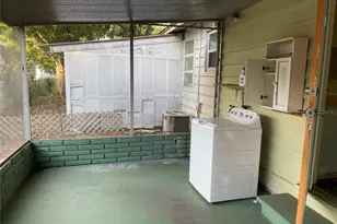 2415 Pelican Dr, Sarasota, FL 34237 - Photo 8