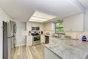 304 74th St, Holmes Beach, FL 34217 - Photo 8