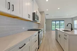 2142 Bamboo Palm Cv, Bradenton, FL 34212 - Photo 10